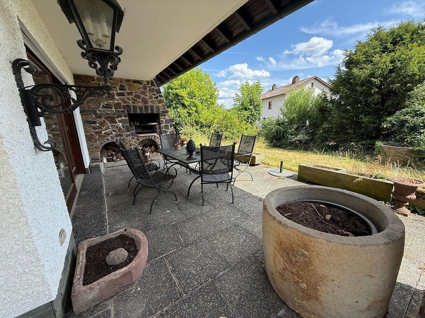 Predaj domu 478 m², pozemek 1.827 m², Neuhof, Hesensko Predaj domu 478 m², pozemek 1.827 m², Neuhof, Hesensko