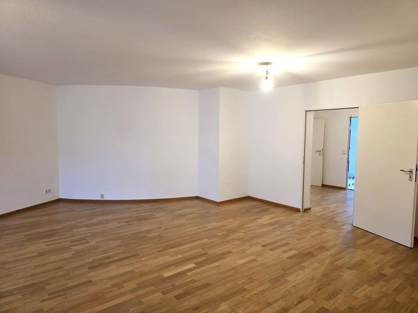 Predaj bytu 3-izbový 140 m², Alfred-Kowalke-Str.14, Berlin, Berlín Predaj bytu 3-izbový 140 m², Alfred-Kowalke-Str.14, Berlin, Berlín