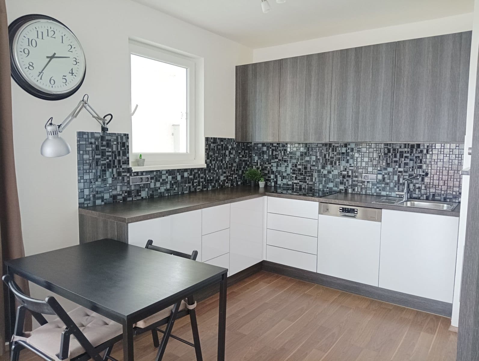 Prenájom bytu 2-izbový 57 m², Modenská, Praha, Praha Prenájom bytu 2-izbový 57 m², Modenská, Praha, Praha