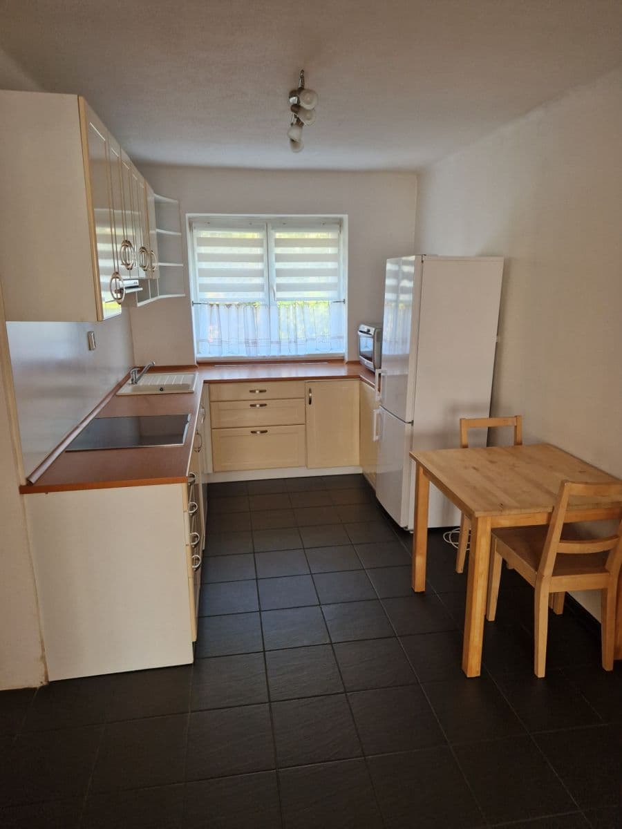 Prenájom bytu 2-izbový 52 m², Třída Míru, Beroun, Středočeský kraj Prenájom bytu 2-izbový 52 m², Třída Míru, Beroun, Středočeský kraj