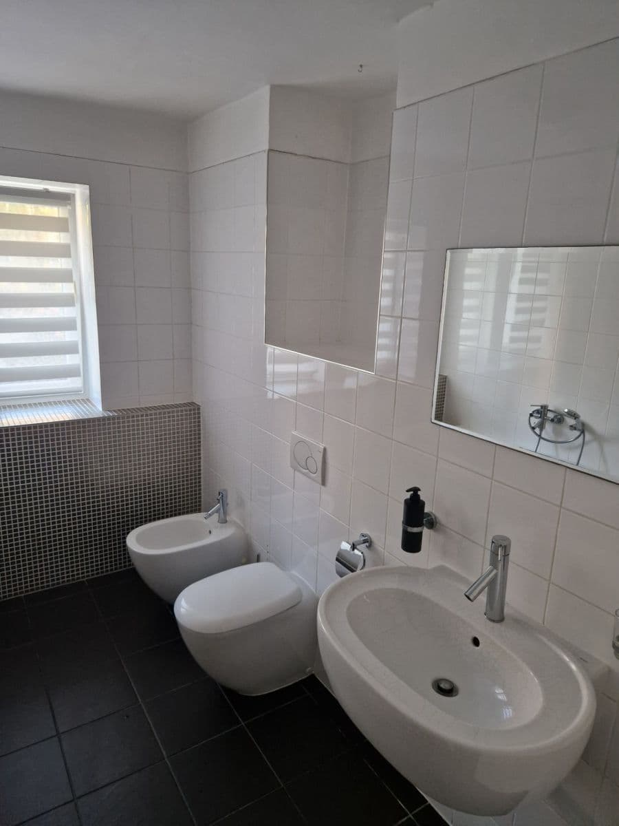 Prenájom bytu 2-izbový 52 m², Třída Míru, Beroun, Středočeský kraj Prenájom bytu 2-izbový 52 m², Třída Míru, Beroun, Středočeský kraj