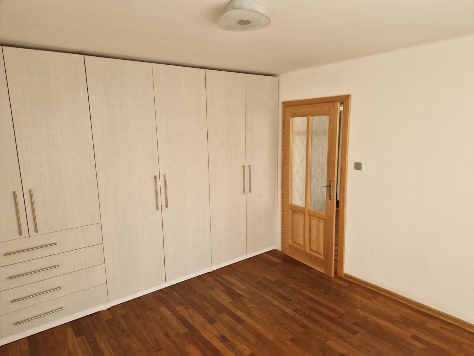 Prenájom bytu 2-izbový 52 m², Třída Míru, Beroun, Středočeský kraj Prenájom bytu 2-izbový 52 m², Třída Míru, Beroun, Středočeský kraj