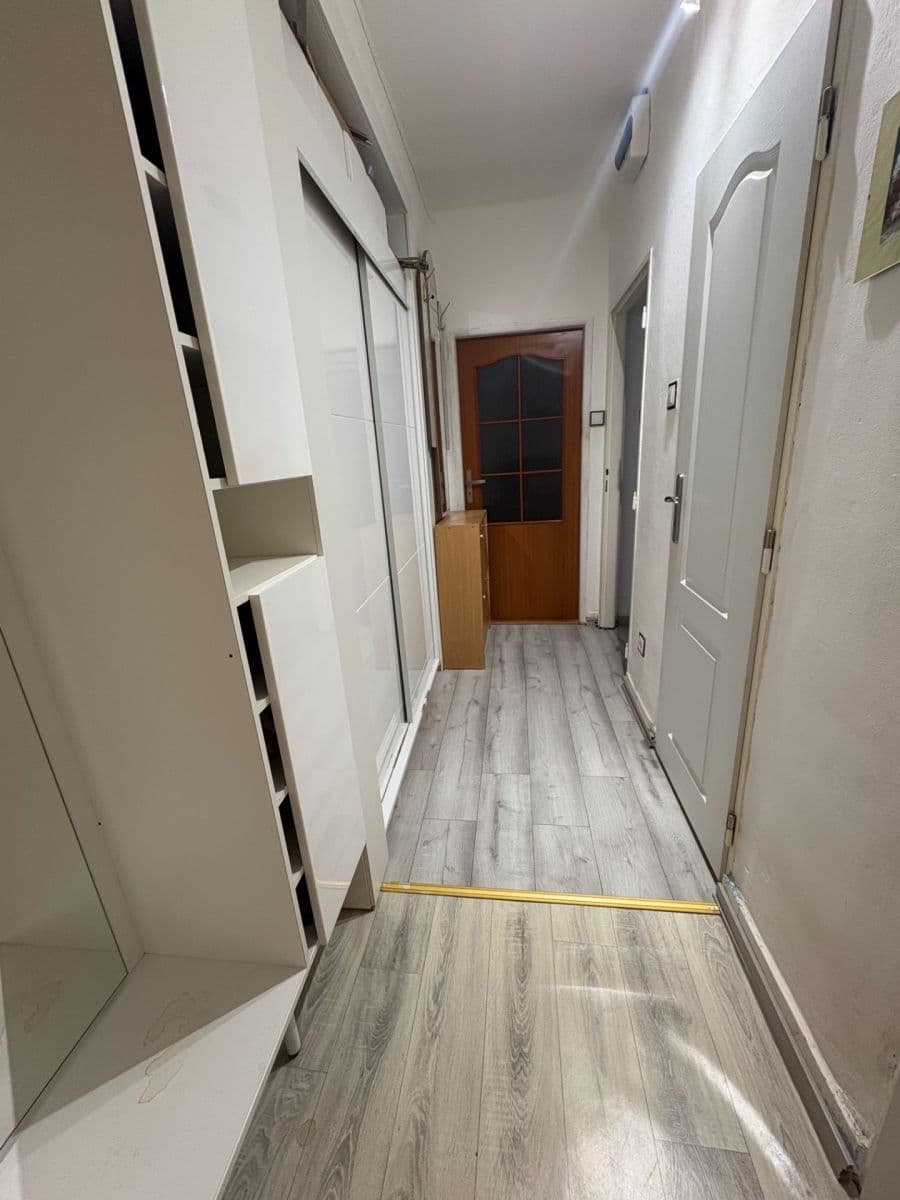 Prenájom bytu 2-izbový 55 m², 17. listopadu, Havířov, Moravskoslezský kraj Prenájom bytu 2-izbový 55 m², 17. listopadu, Havířov, Moravskoslezský kraj