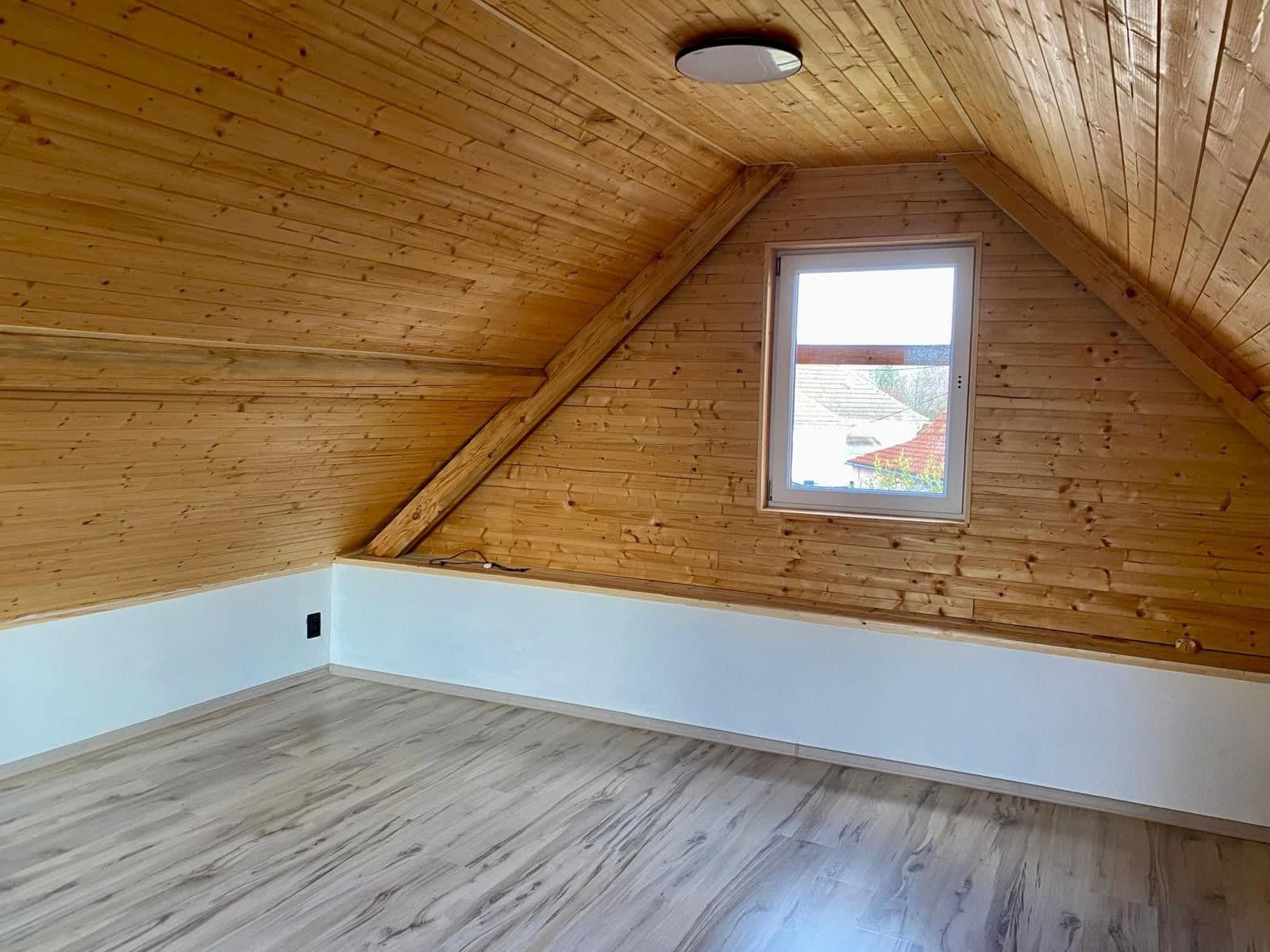 Predaj rekreačného objektu 75 m², pozemek 330 m², Šafov, Jihomoravský kraj Predaj rekreačného objektu 75 m², pozemek 330 m², Šafov, Jihomoravský kraj