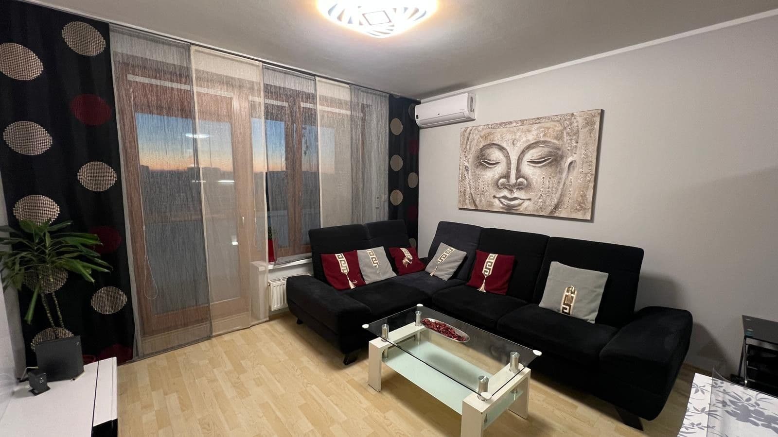 Prenájom bytu 3-izbový 78 m², Athénská, Praha, Praha Prenájom bytu 3-izbový 78 m², Athénská, Praha, Praha