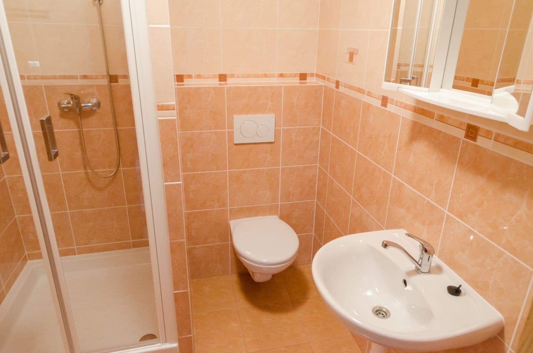 Prenájom bytu 2-izbový 35 m², Bratří Čapků, Hradec Králové, Královéhradecký kraj Prenájom bytu 2-izbový 35 m², Bratří Čapků, Hradec Králové, Královéhradecký kraj