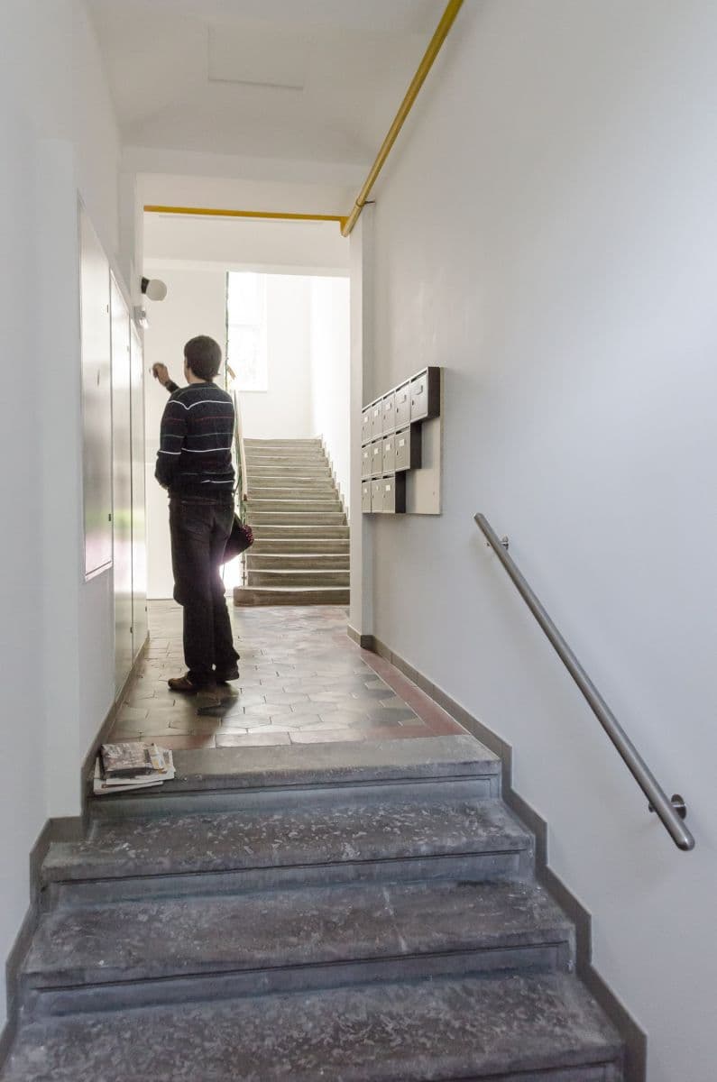 Prenájom bytu 2-izbový 35 m², Bratří Čapků, Hradec Králové, Královéhradecký kraj Prenájom bytu 2-izbový 35 m², Bratří Čapků, Hradec Králové, Královéhradecký kraj