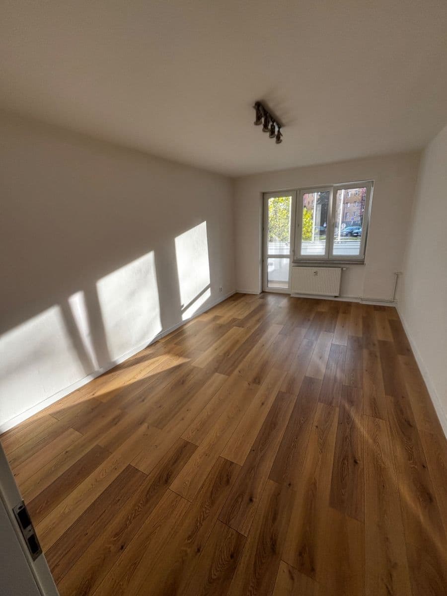 Prenájom bytu 2-izbový 54 m², Na Kopci, Karviná, Moravskoslezský kraj Prenájom bytu 2-izbový 54 m², Na Kopci, Karviná, Moravskoslezský kraj