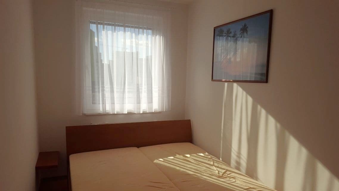 Prenájom bytu 2-izbový 50 m², Ondavská, Ružinov, Bratislavský kraj Prenájom bytu 2-izbový 50 m², Ondavská, Ružinov, Bratislavský kraj