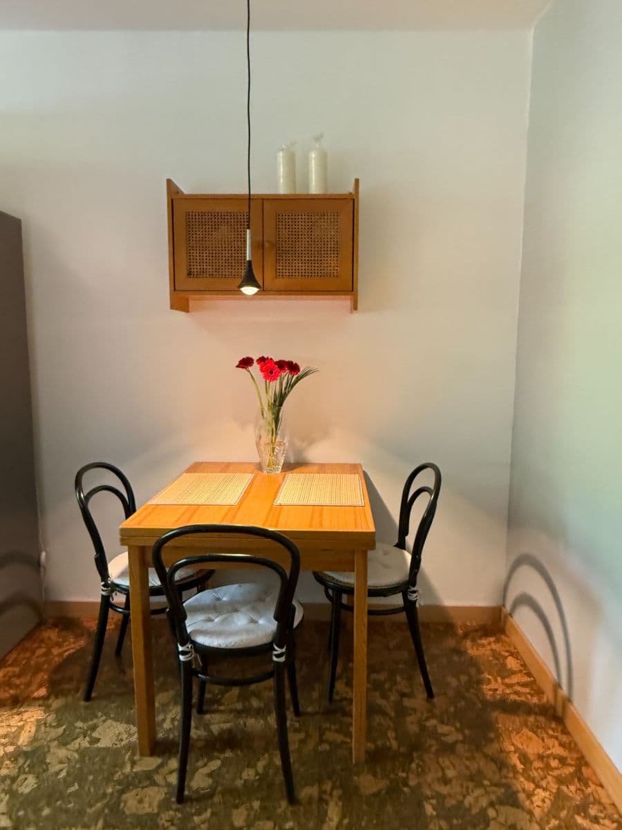 Prenájom bytu 4-izbový 96 m², Na Lysinách, Praha, Praha Prenájom bytu 4-izbový 96 m², Na Lysinách, Praha, Praha