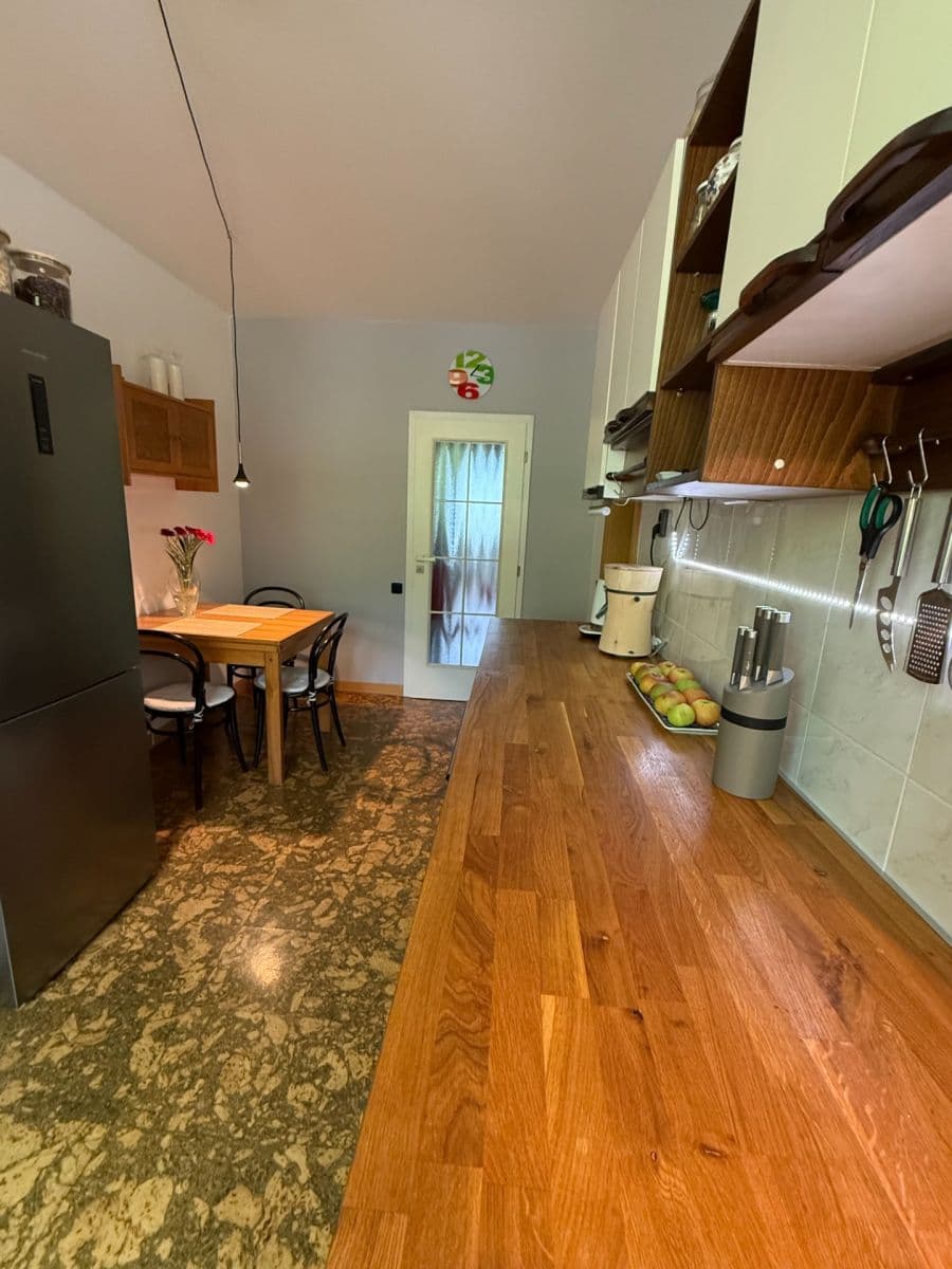 Prenájom bytu 4-izbový 96 m², Na Lysinách, Praha, Praha Prenájom bytu 4-izbový 96 m², Na Lysinách, Praha, Praha