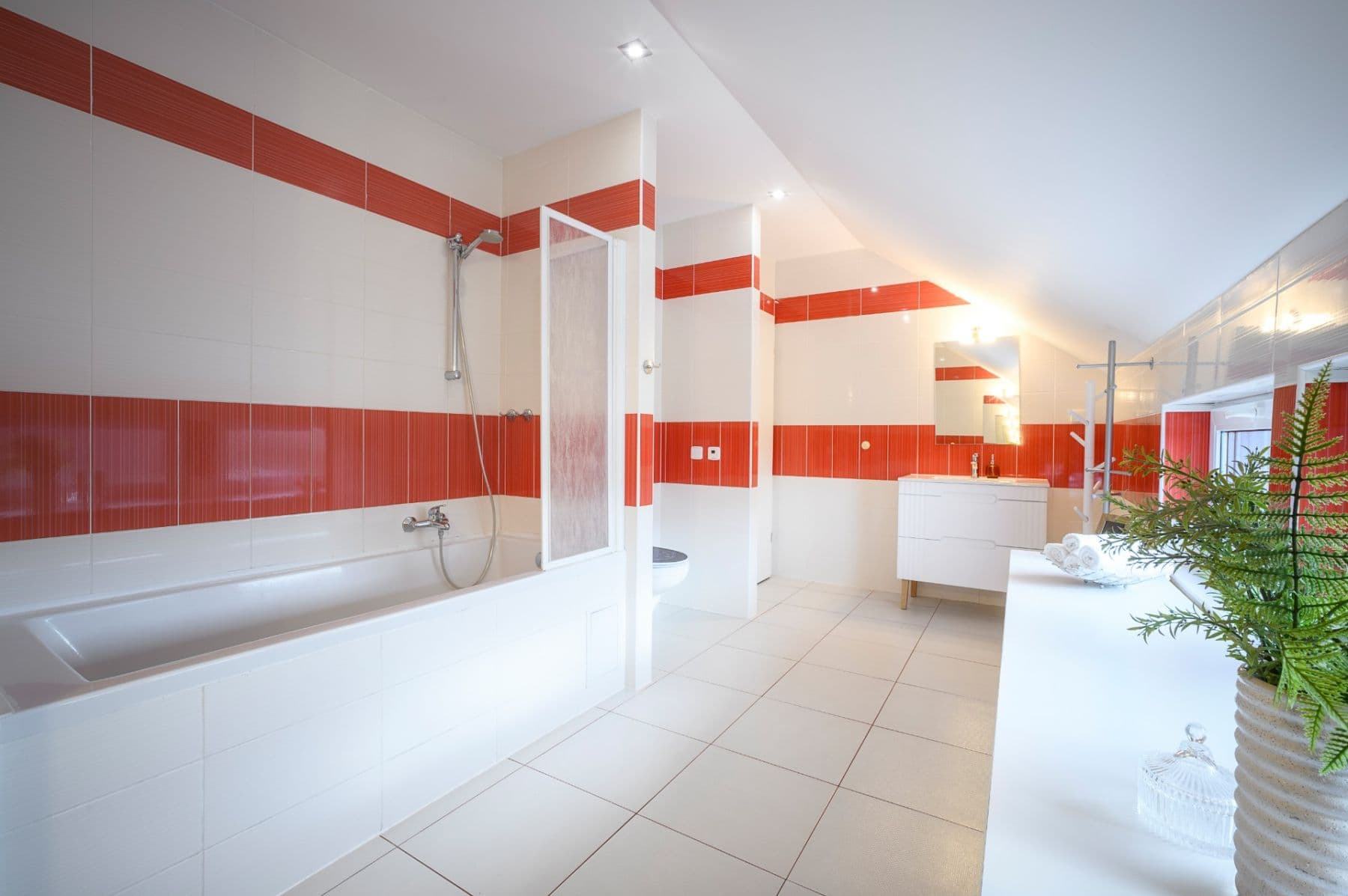 Predaj domu 199 m², pozemek 1.235 m², K Tišině, Řečany nad Labem, Pardubický kraj Predaj domu 199 m², pozemek 1.235 m², K Tišině, Řečany nad Labem, Pardubický kraj