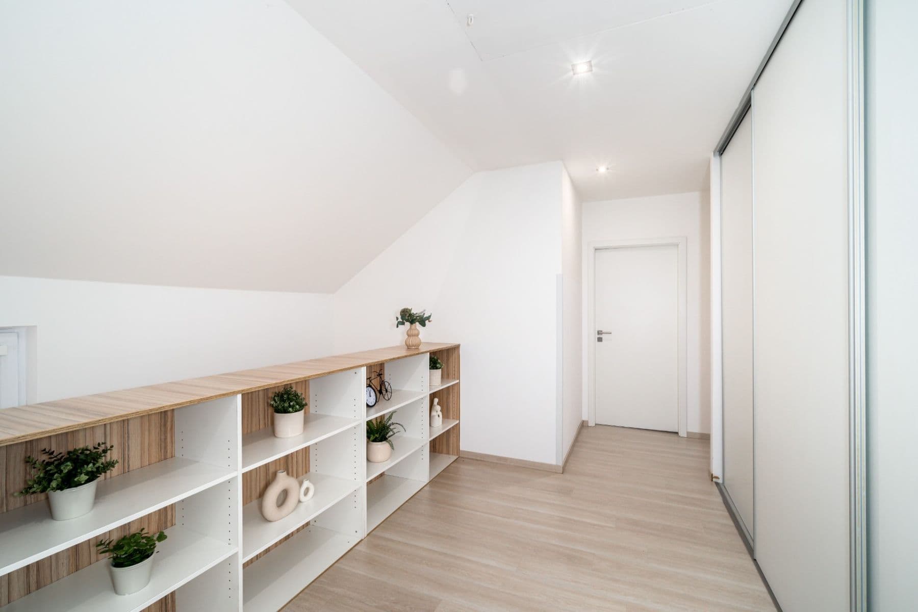 Predaj domu 266 m², pozemek 1.236 m², K Tišině, Řečany nad Labem, Pardubický kraj Predaj domu 266 m², pozemek 1.236 m², K Tišině, Řečany nad Labem, Pardubický kraj