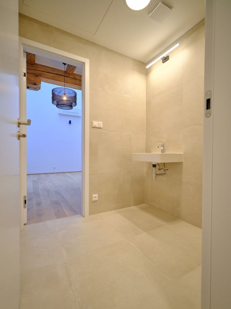 Prenájom bytu 2-izbový 73 m², Bělehradská, Praha, Praha Prenájom bytu 2-izbový 73 m², Bělehradská, Praha, Praha