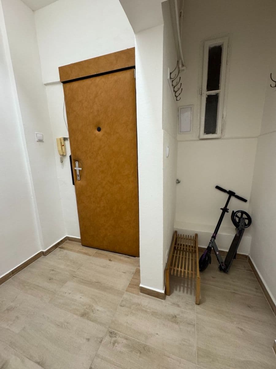 Prenájom bytu 2-izbový 45 m², Jandova, Praha, Praha Prenájom bytu 2-izbový 45 m², Jandova, Praha, Praha