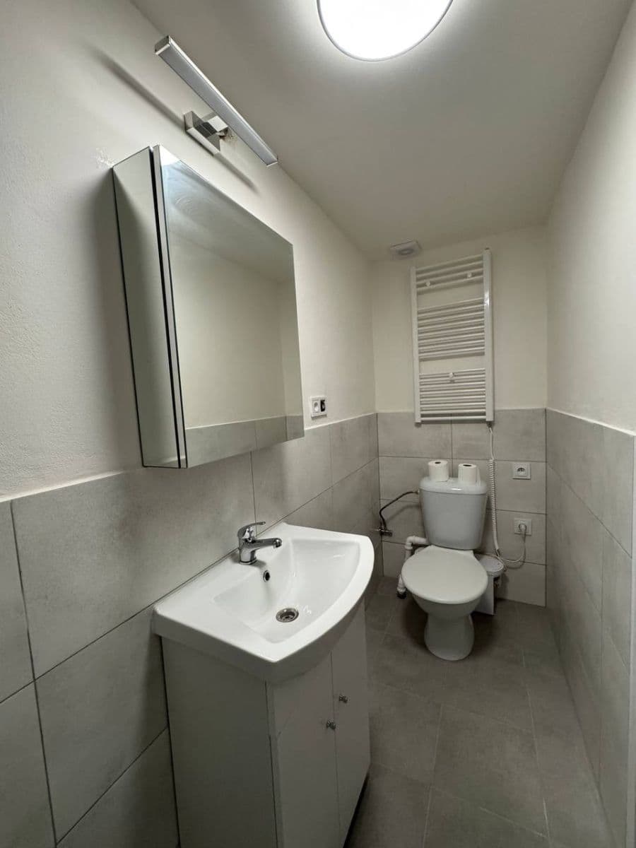 Prenájom bytu 2-izbový 45 m², Jandova, Praha, Praha Prenájom bytu 2-izbový 45 m², Jandova, Praha, Praha