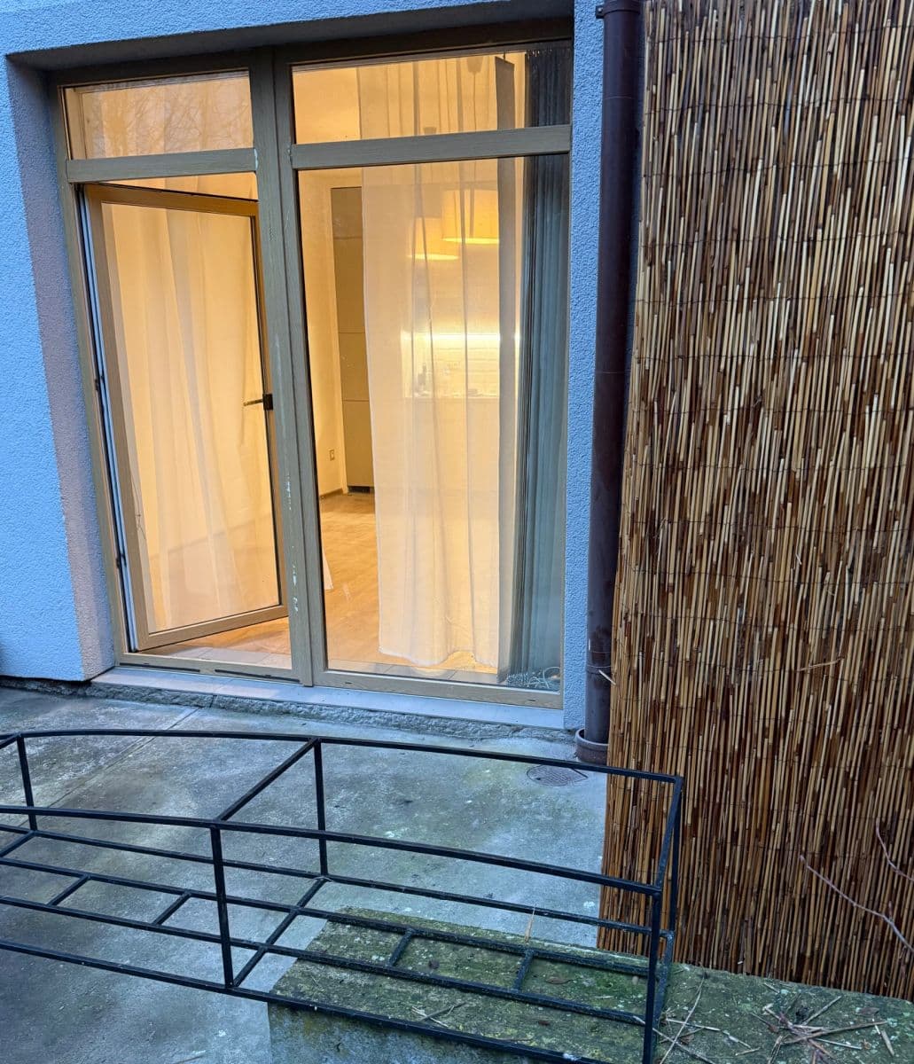 Prenájom bytu 1-izbový 36 m², Na Hrázce, Hradec Králové, Královéhradecký kraj Prenájom bytu 1-izbový 36 m², Na Hrázce, Hradec Králové, Královéhradecký kraj