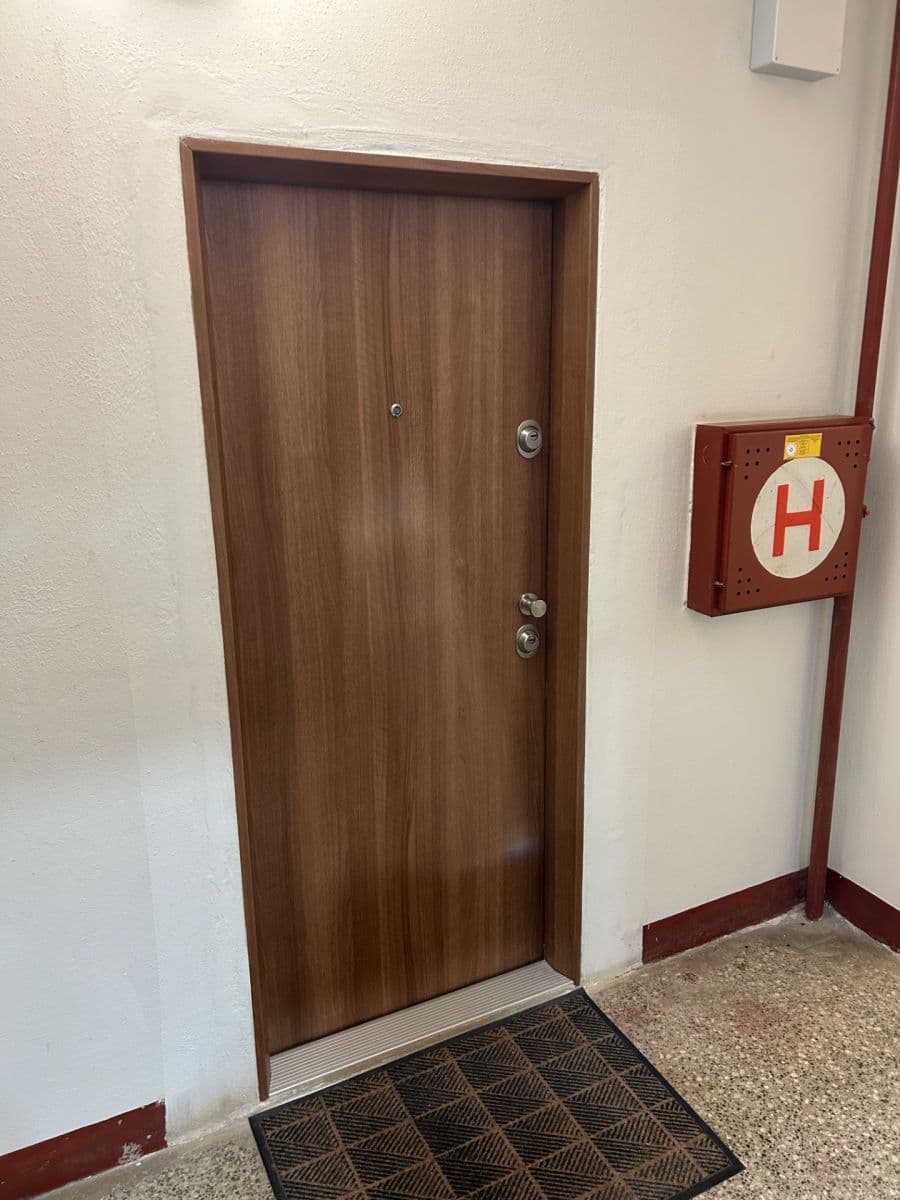 Prenájom bytu 2-izbový 42 m², Rabasova, Ústí nad Labem, Ústecký kraj Prenájom bytu 2-izbový 42 m², Rabasova, Ústí nad Labem, Ústecký kraj