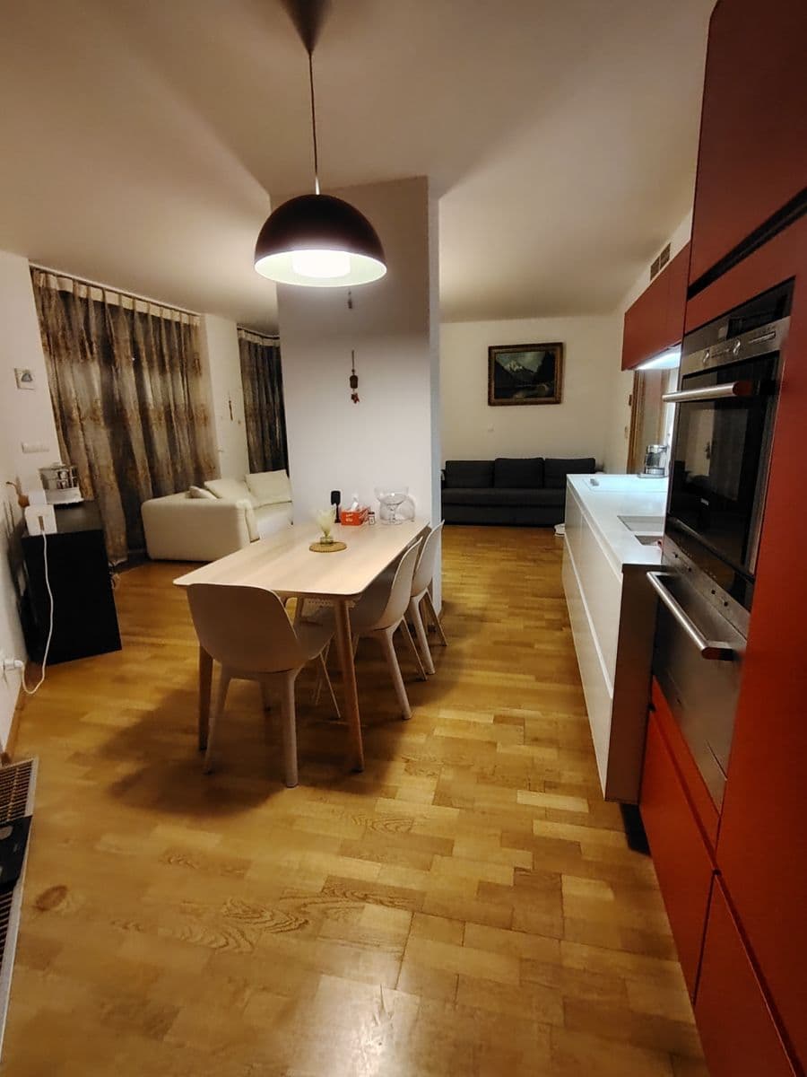Prenájom bytu 3-izbový 94 m², Malešická, Praha, Praha Prenájom bytu 3-izbový 94 m², Malešická, Praha, Praha