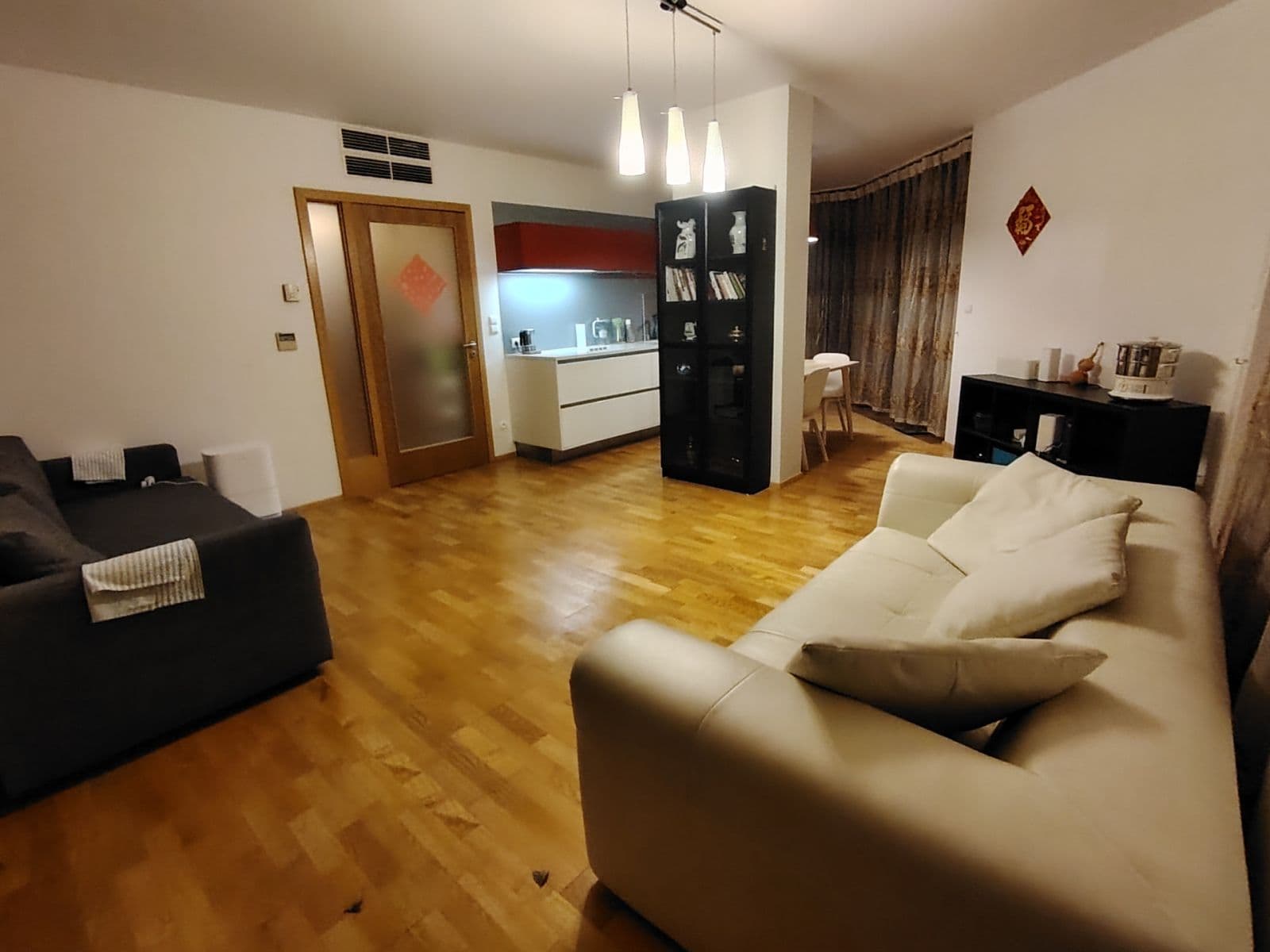 Prenájom bytu 3-izbový 94 m², Malešická, Praha, Praha Prenájom bytu 3-izbový 94 m², Malešická, Praha, Praha