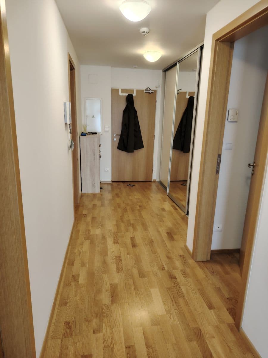 Prenájom bytu 3-izbový 94 m², Malešická, Praha, Praha Prenájom bytu 3-izbový 94 m², Malešická, Praha, Praha