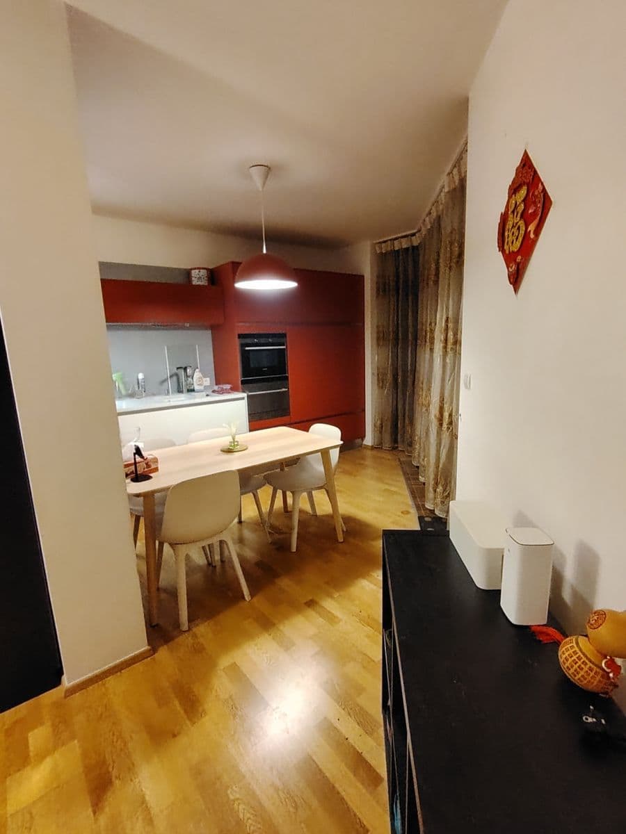 Prenájom bytu 3-izbový 94 m², Malešická, Praha, Praha Prenájom bytu 3-izbový 94 m², Malešická, Praha, Praha