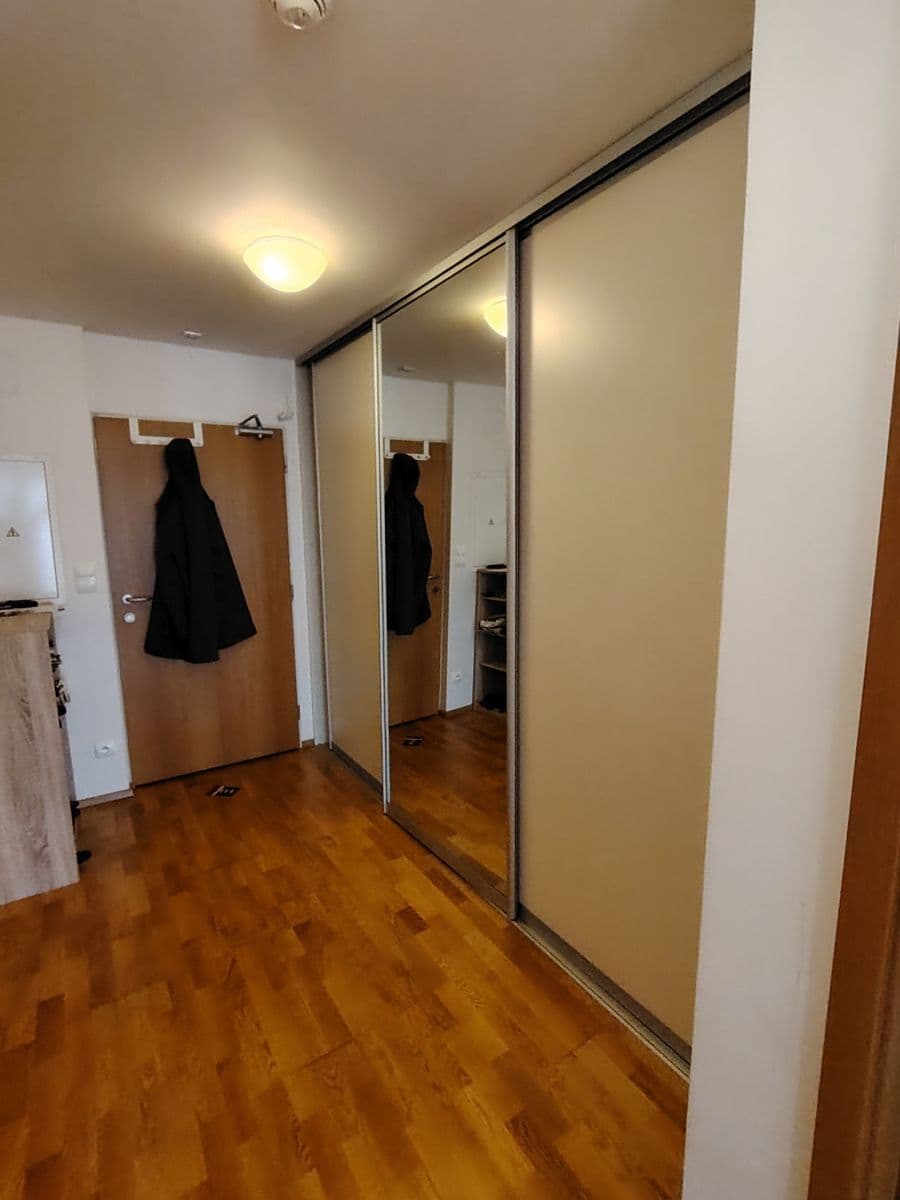 Prenájom bytu 3-izbový 94 m², Malešická, Praha, Praha Prenájom bytu 3-izbový 94 m², Malešická, Praha, Praha