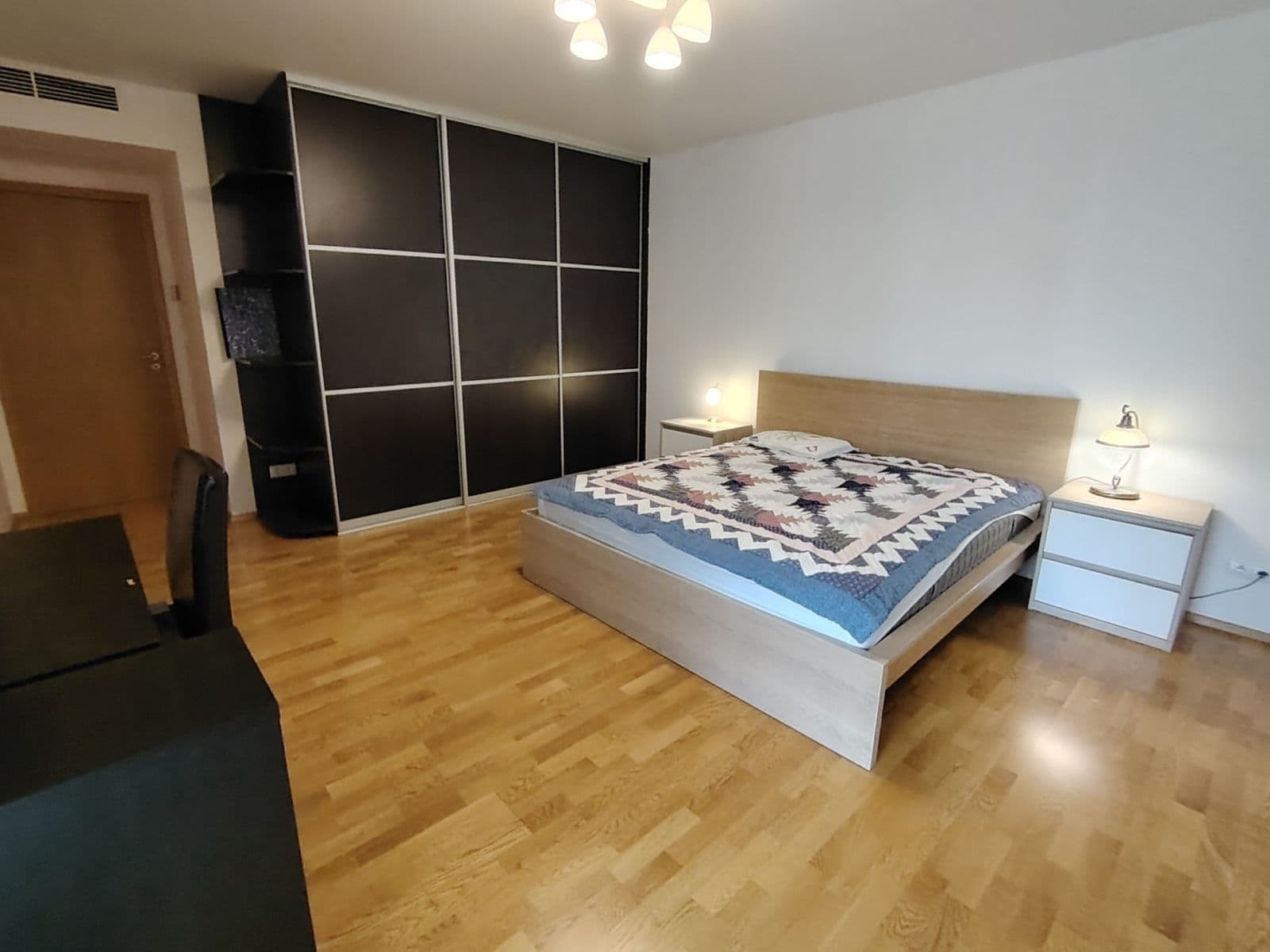 Prenájom bytu 3-izbový 94 m², Malešická, Praha, Praha Prenájom bytu 3-izbový 94 m², Malešická, Praha, Praha