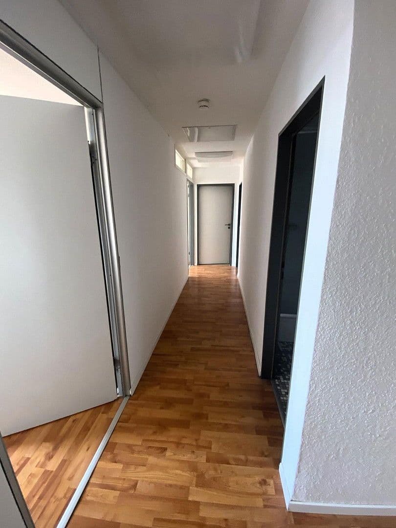 Prenájom bytu 4-izbový 102 m², Allee 40, Heilbronn, Bádensko-Wurttembersko Prenájom bytu 4-izbový 102 m², Allee 40, Heilbronn, Bádensko-Wurttembersko