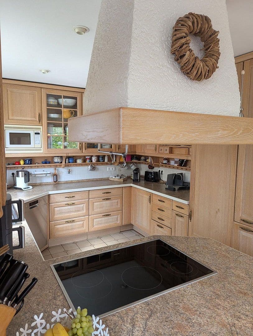 Predaj domu 229 m², pozemek 665 m², Ebermannstadt, Bavorsko Predaj domu 229 m², pozemek 665 m², Ebermannstadt, Bavorsko