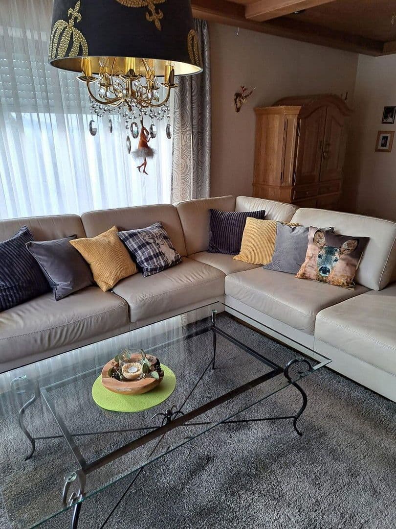 Predaj domu 229 m², pozemek 665 m², Ebermannstadt, Bavorsko Predaj domu 229 m², pozemek 665 m², Ebermannstadt, Bavorsko