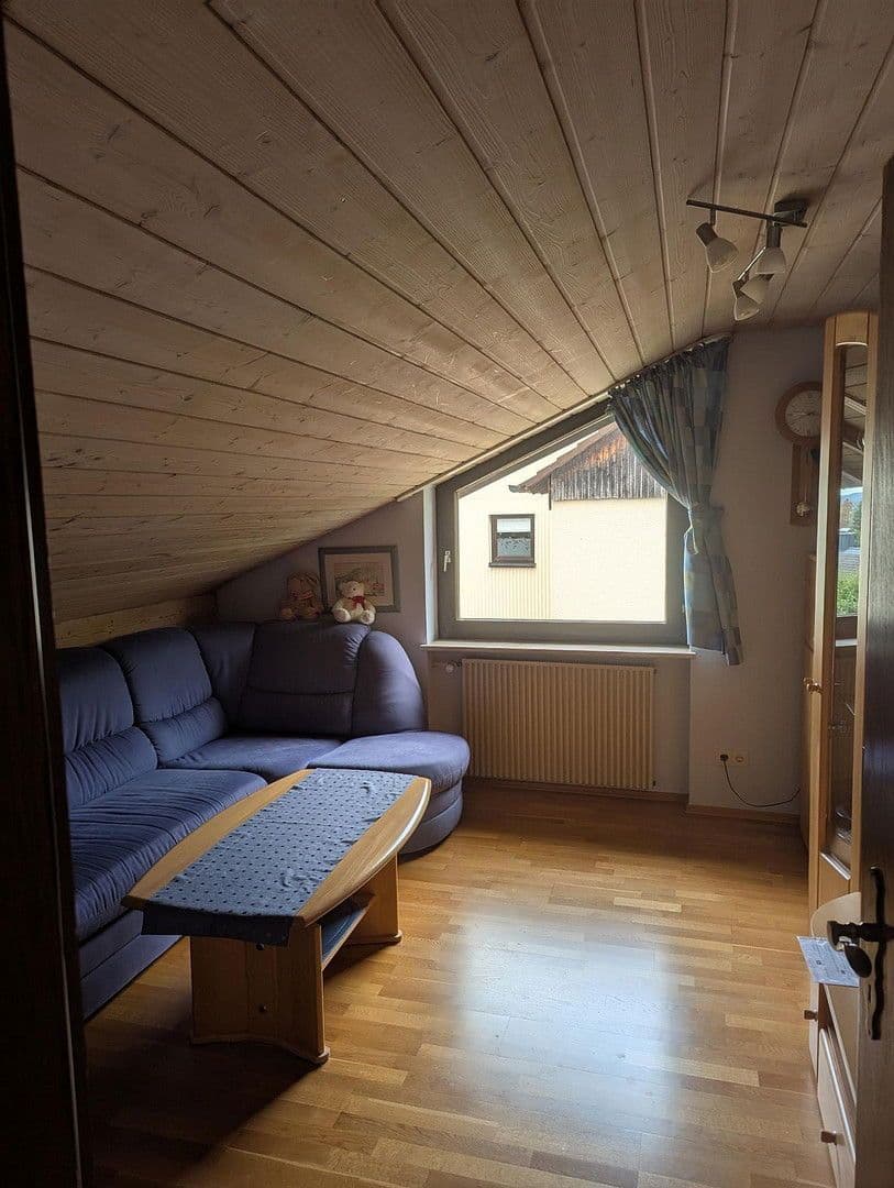 Predaj domu 229 m², pozemek 665 m², Ebermannstadt, Bavorsko Predaj domu 229 m², pozemek 665 m², Ebermannstadt, Bavorsko