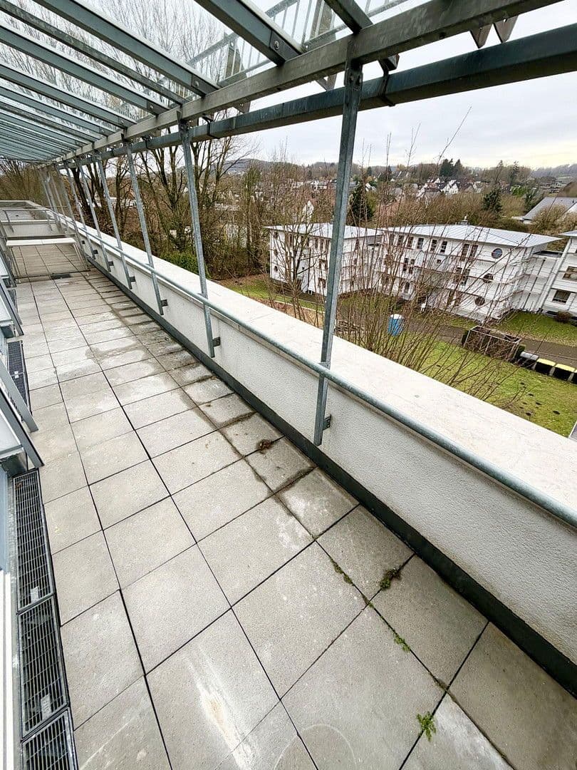 Prenájom bytu 3-izbový 100 m², Detmolder Str. 596, Bielefeld, Severné Porýnie - Westfálsko Prenájom bytu 3-izbový 100 m², Detmolder Str. 596, Bielefeld, Severné Porýnie - Westfálsko