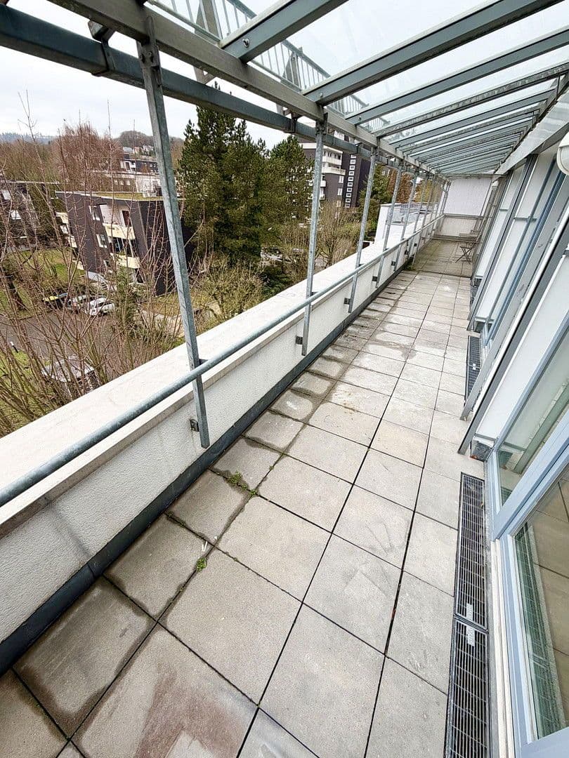 Prenájom bytu 3-izbový 100 m², Detmolder Str. 596, Bielefeld, Severné Porýnie - Westfálsko Prenájom bytu 3-izbový 100 m², Detmolder Str. 596, Bielefeld, Severné Porýnie - Westfálsko