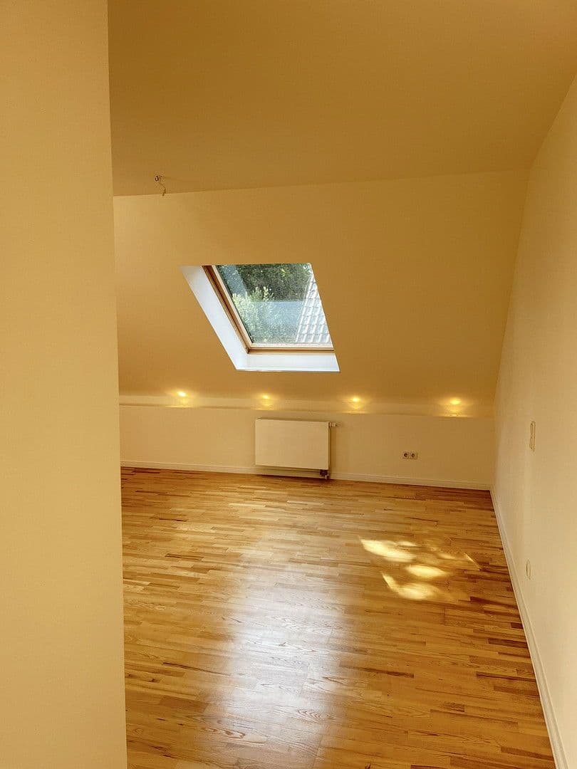 Prenájom bytu 5-izbový 170 m², Buchholz in der Nordheide, Dolné Sasko Prenájom bytu 5-izbový 170 m², Buchholz in der Nordheide, Dolné Sasko