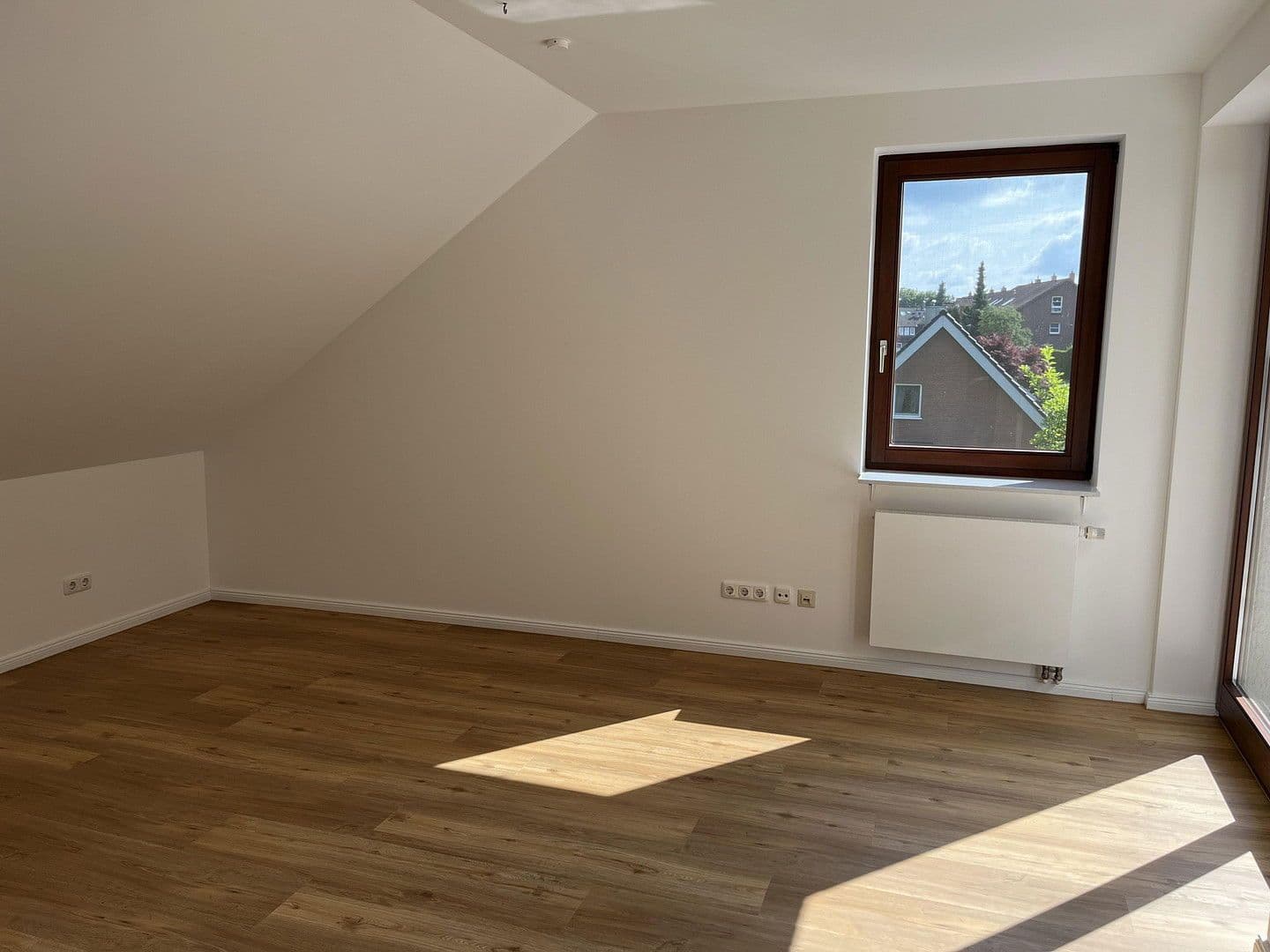 Prenájom bytu 5-izbový 170 m², Buchholz in der Nordheide, Dolné Sasko Prenájom bytu 5-izbový 170 m², Buchholz in der Nordheide, Dolné Sasko