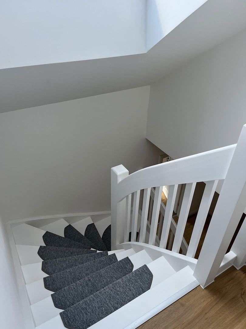 Prenájom bytu 5-izbový 170 m², Buchholz in der Nordheide, Dolné Sasko Prenájom bytu 5-izbový 170 m², Buchholz in der Nordheide, Dolné Sasko