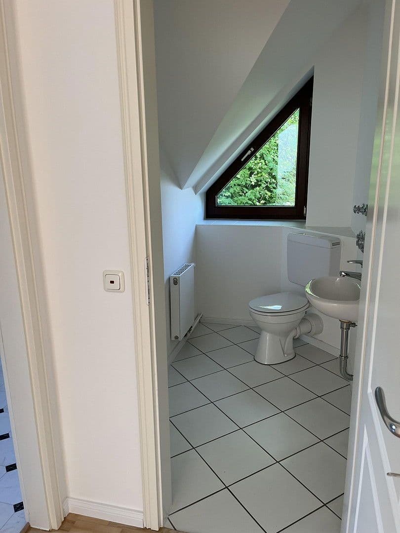 Prenájom bytu 5-izbový 170 m², Buchholz in der Nordheide, Dolné Sasko Prenájom bytu 5-izbový 170 m², Buchholz in der Nordheide, Dolné Sasko