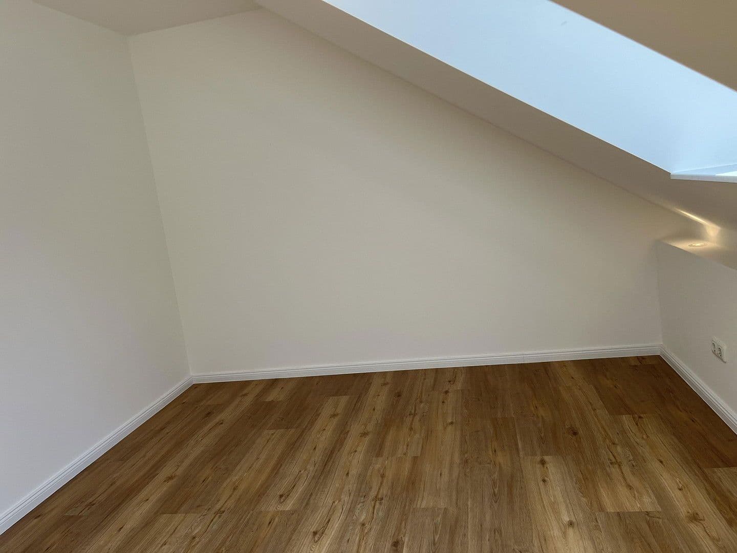 Prenájom bytu 5-izbový 170 m², Buchholz in der Nordheide, Dolné Sasko Prenájom bytu 5-izbový 170 m², Buchholz in der Nordheide, Dolné Sasko