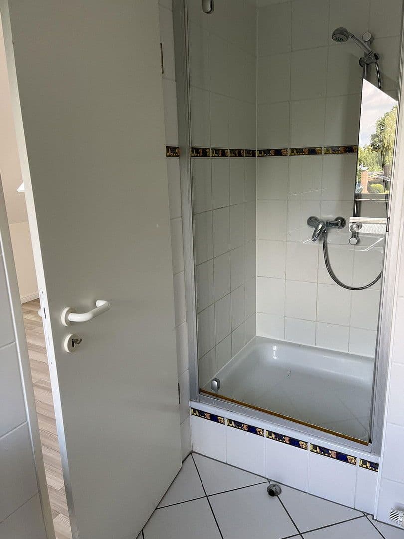 Prenájom bytu 5-izbový 170 m², Buchholz in der Nordheide, Dolné Sasko Prenájom bytu 5-izbový 170 m², Buchholz in der Nordheide, Dolné Sasko