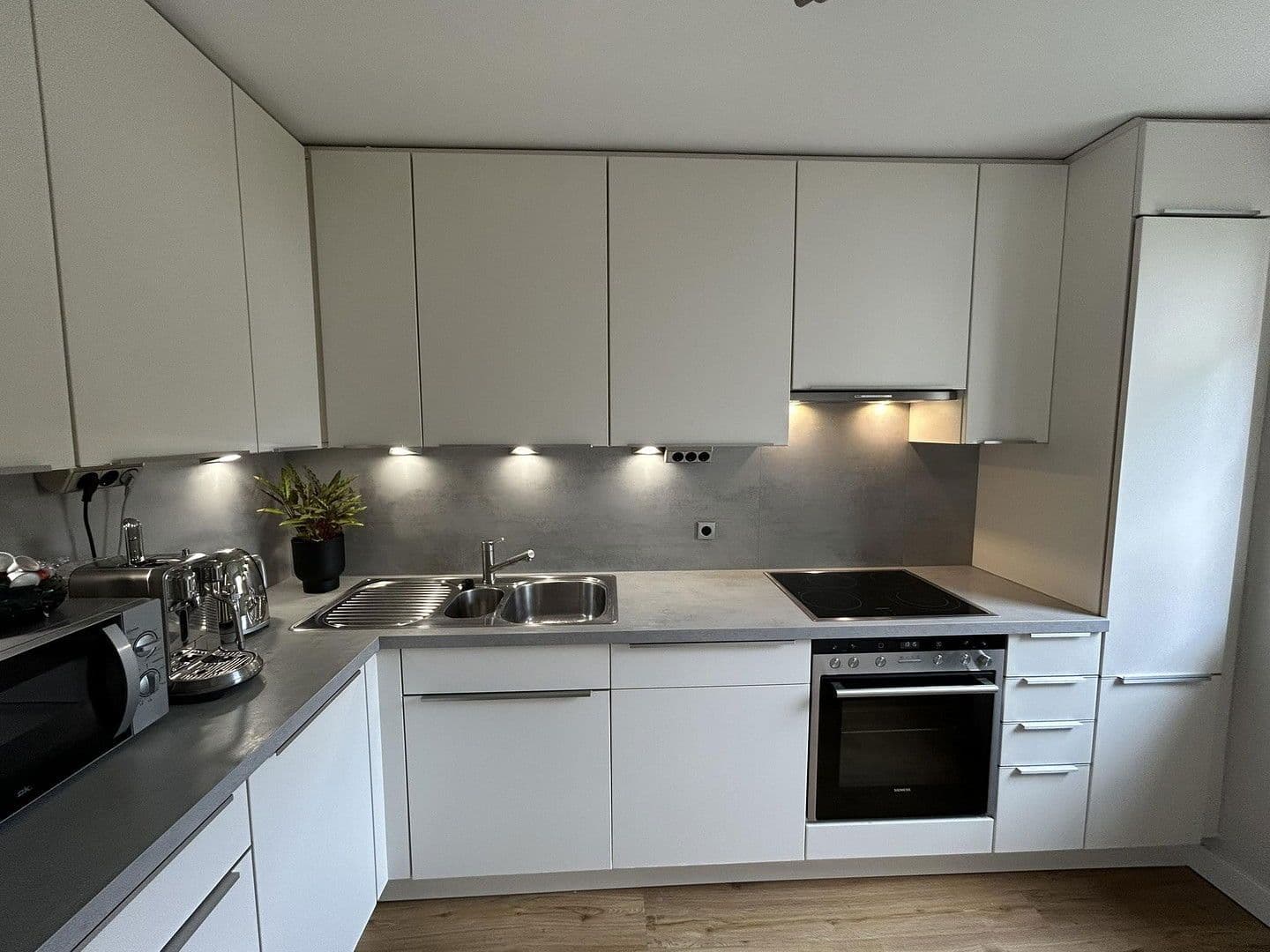 Predaj bytu 4-izbový 112 m², Friedrichshafen, Bádensko-Wurttembersko Predaj bytu 4-izbový 112 m², Friedrichshafen, Bádensko-Wurttembersko