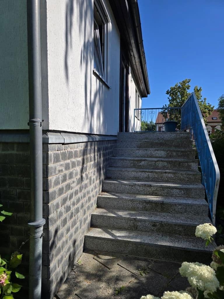 Predaj domu 95 m², pozemek 555 m², Berlin Wartenberg, Berlín Predaj domu 95 m², pozemek 555 m², Berlin Wartenberg, Berlín