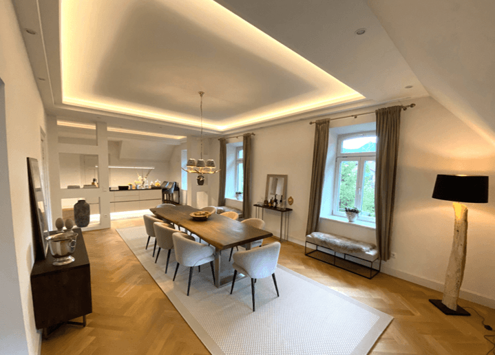 Prenájom bytu 4-izbový 208 m², Bahnhofstr. 98, Brannenburg, Bavorsko Prenájom bytu 4-izbový 208 m², Bahnhofstr. 98, Brannenburg, Bavorsko