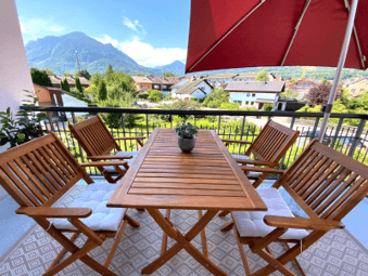 Prenájom bytu 4-izbový 208 m², Bahnhofstr. 98, Brannenburg, Bavorsko Prenájom bytu 4-izbový 208 m², Bahnhofstr. 98, Brannenburg, Bavorsko