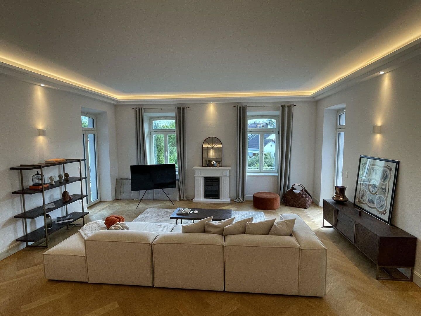 Prenájom bytu 4-izbový 208 m², Bahnhofstr. 98, Brannenburg, Bavorsko Prenájom bytu 4-izbový 208 m², Bahnhofstr. 98, Brannenburg, Bavorsko