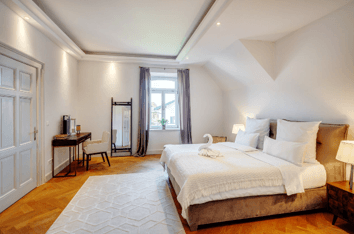 Prenájom bytu 4-izbový 208 m², Bahnhofstr. 98, Brannenburg, Bavorsko Prenájom bytu 4-izbový 208 m², Bahnhofstr. 98, Brannenburg, Bavorsko