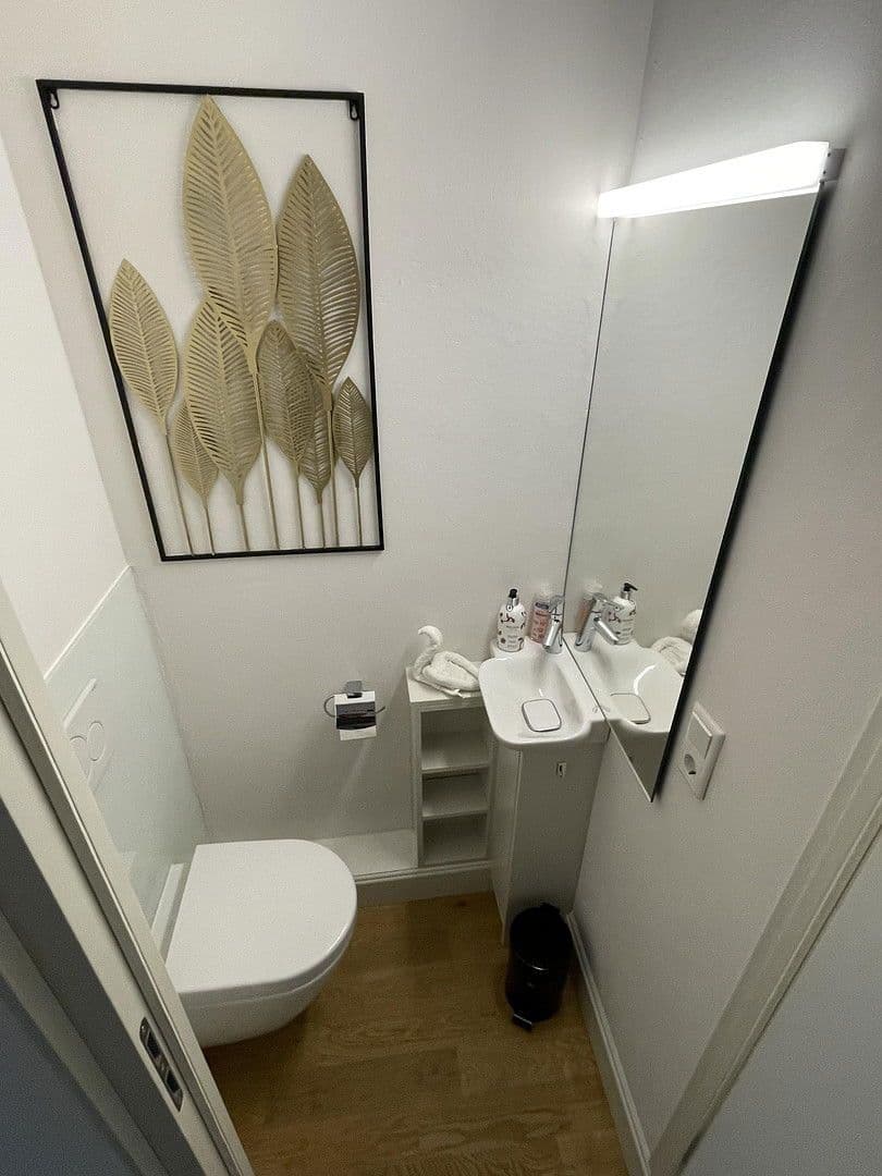 Prenájom bytu 4-izbový 208 m², Bahnhofstr. 98, Brannenburg, Bavorsko Prenájom bytu 4-izbový 208 m², Bahnhofstr. 98, Brannenburg, Bavorsko