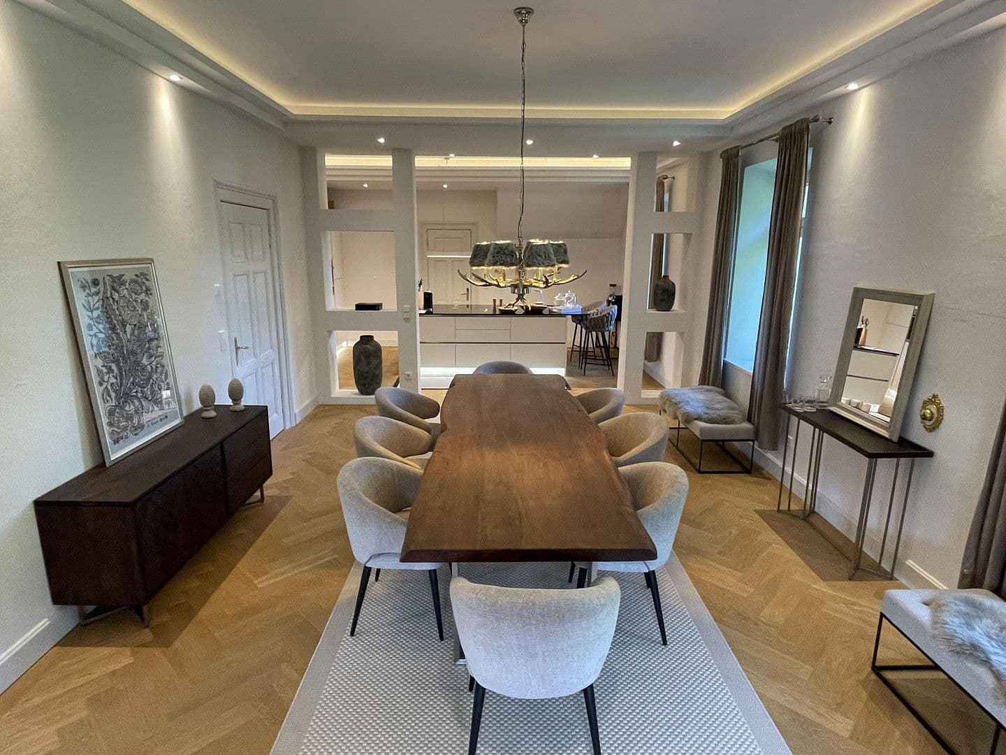 Prenájom bytu 4-izbový 208 m², Bahnhofstr. 98, Brannenburg, Bavorsko Prenájom bytu 4-izbový 208 m², Bahnhofstr. 98, Brannenburg, Bavorsko