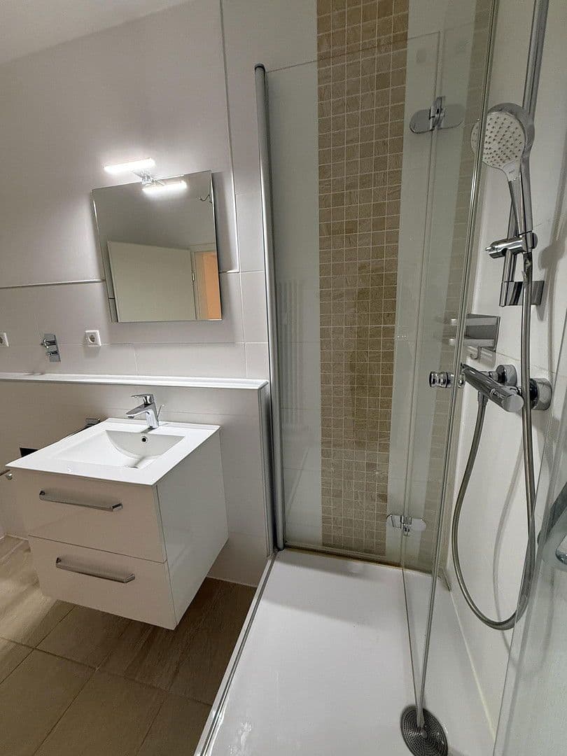 Prenájom bytu 2-izbový 68 m², Holzstraße 51, Fürth, Bavorsko Prenájom bytu 2-izbový 68 m², Holzstraße 51, Fürth, Bavorsko