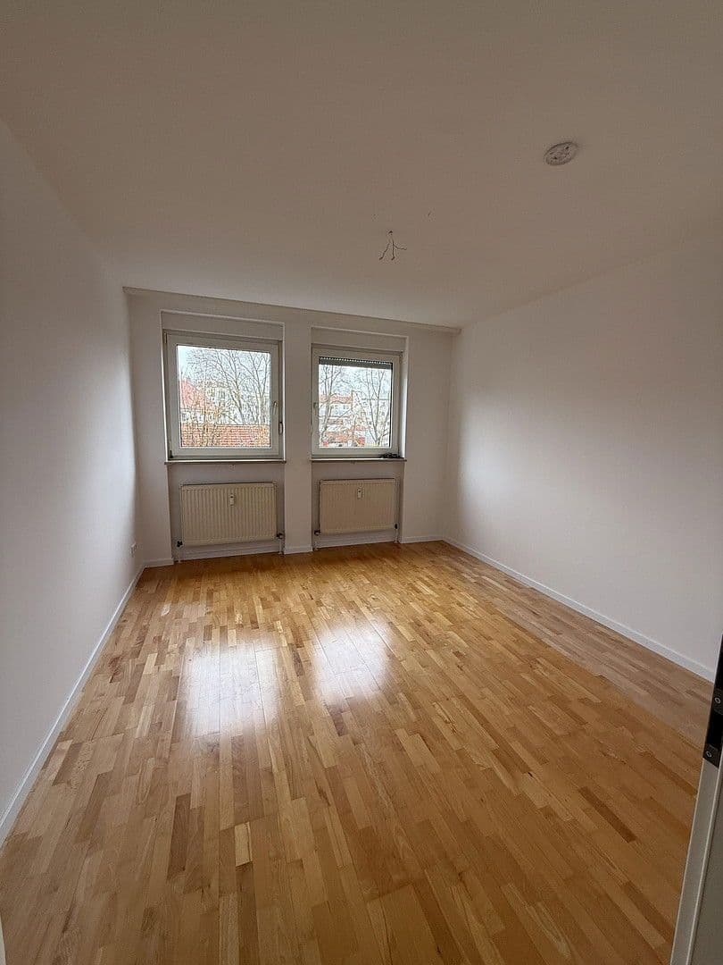 Prenájom bytu 2-izbový 68 m², Holzstraße 51, Fürth, Bavorsko Prenájom bytu 2-izbový 68 m², Holzstraße 51, Fürth, Bavorsko